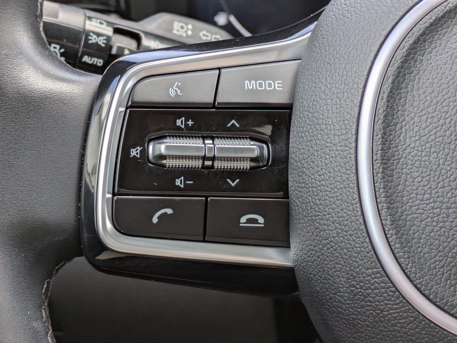 Certified 2023 Kia Sorento SX AWD/4WD image 22