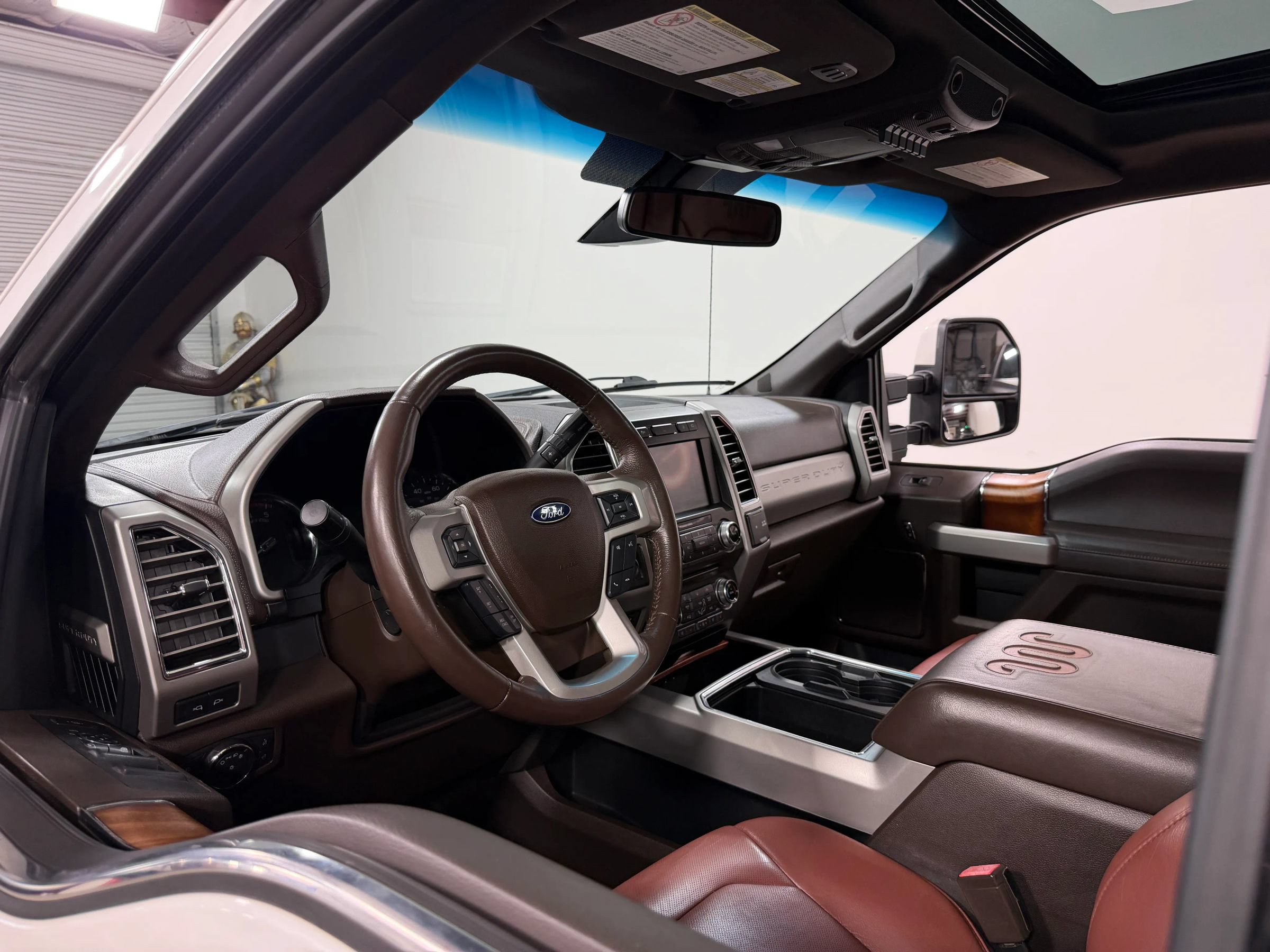 Used 2018 Ford F250 King Ranch w/ King Ranch Ultimate Package AWD/4WD image 14