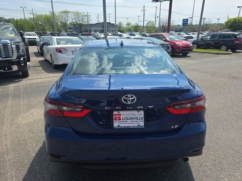 Used 2023 Toyota Camry LE image 5