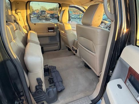 Used 2005 Ford F150 Lariat image 16