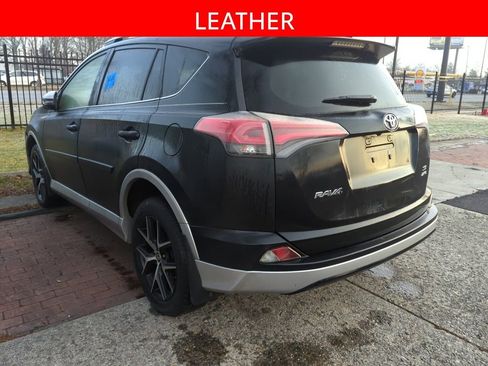 Used 2016 Toyota RAV4 SE image 5
