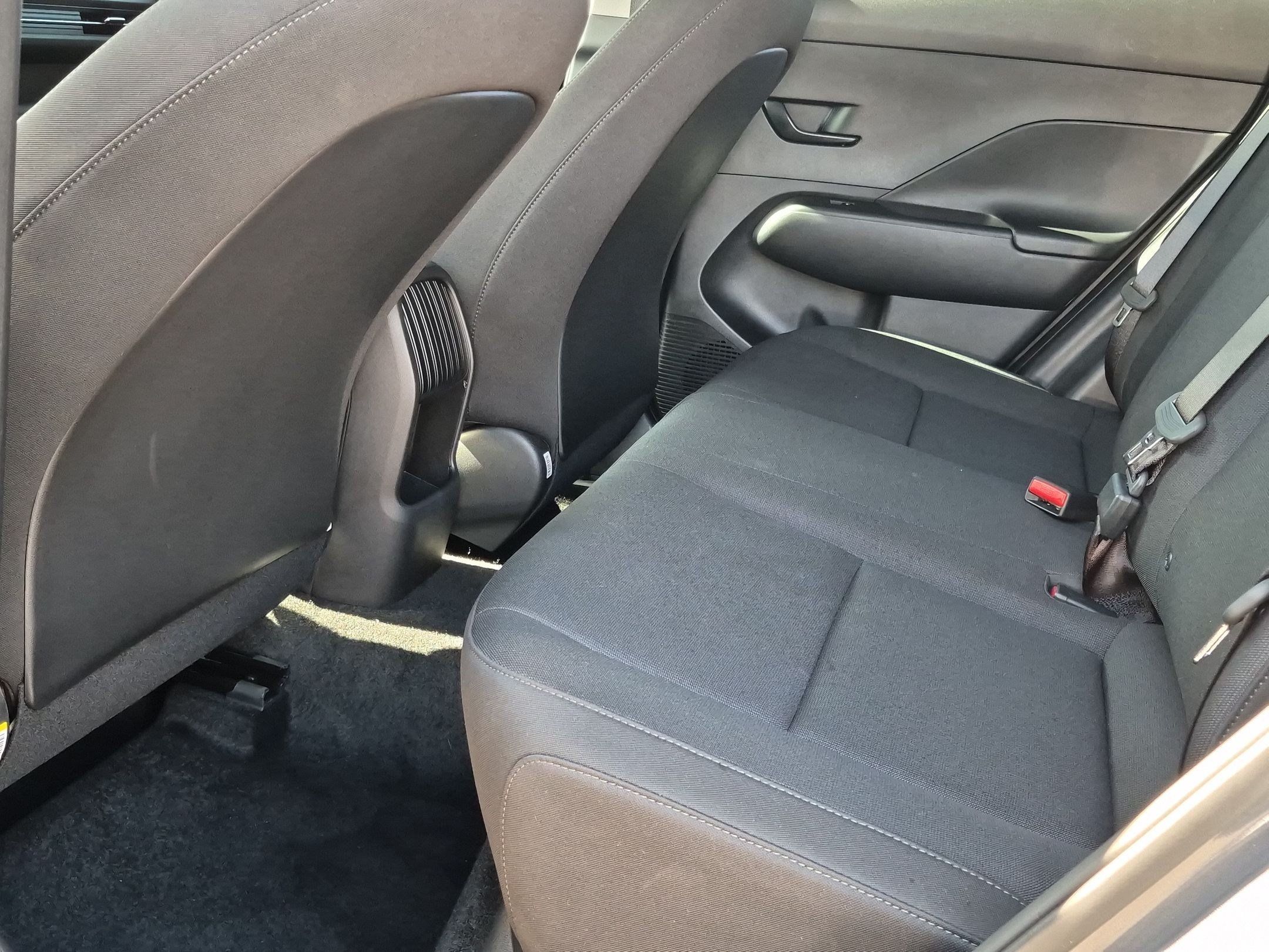 Certified 2026 Hyundai Kona SE FWD image 14