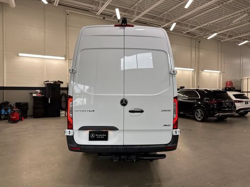 Used 2026 Mercedes-Benz Sprinter 2500 image 4