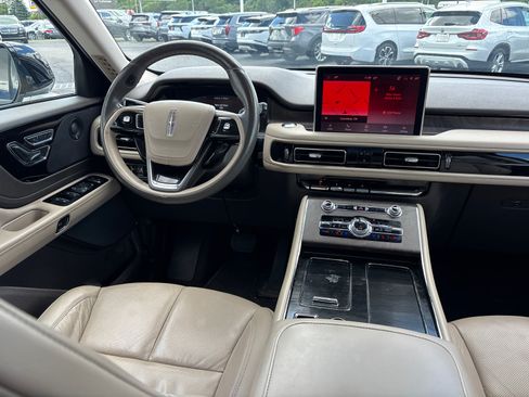 Used 2023 Lincoln Aviator Reserve w/ Equipment Group 201A AWD/4WD image 30