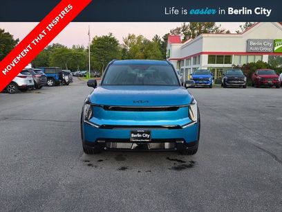 New 2026 Kia EV9 Land w/ Nightfall Edition Package