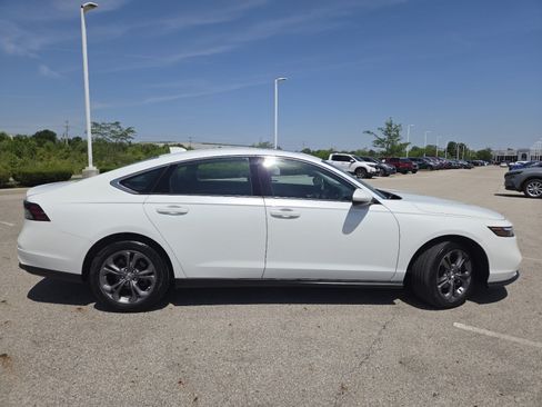 Used 2023 Honda Accord EX image 18
