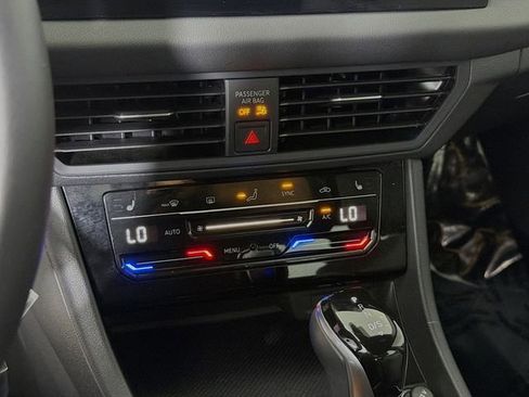 Used 2025 Volkswagen Jetta Sport image 16