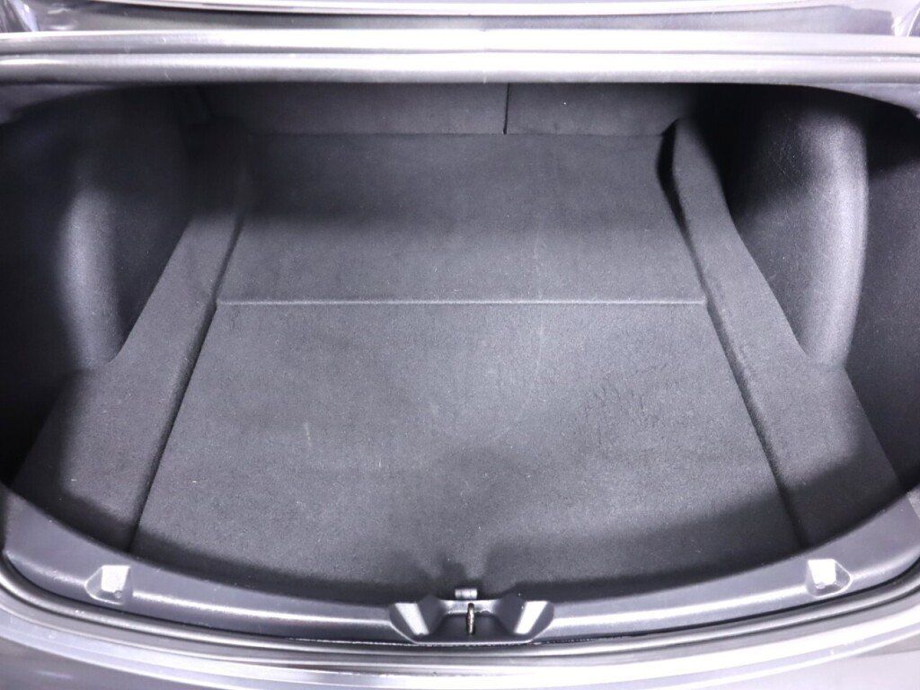 Used 2018 Tesla Model 3 Long Range RWD image 31