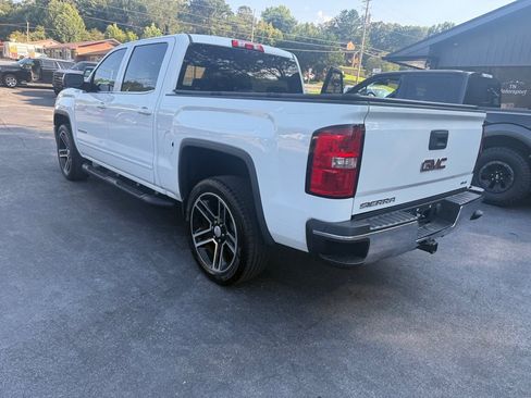 Used 2015 GMC Sierra 1500 SLE w/ Carbon-22 Edition AWD/4WD image 5