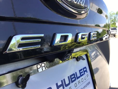 Used 2021 Ford Edge Titanium AWD/4WD image 15
