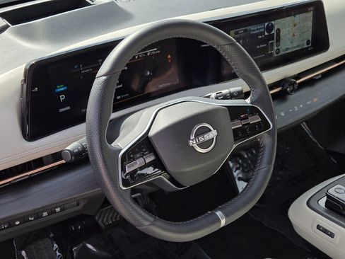 Used 2024 Nissan Ariya FWD image 23