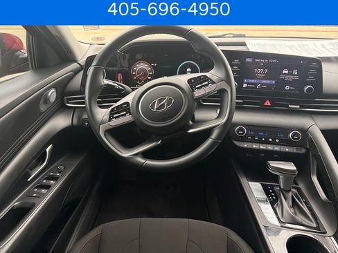 Certified 2021 Hyundai Elantra SEL w/ Convenience + Premium Package FWD image 20