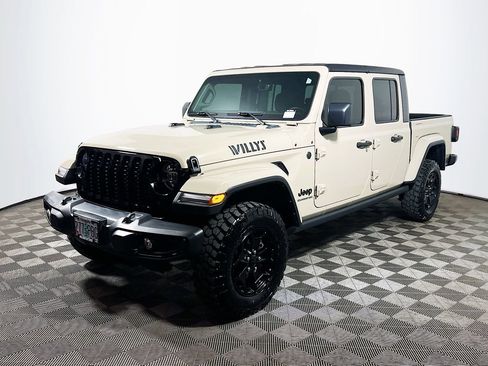 Used 2022 Jeep Gladiator Sport AWD/4WD image 4