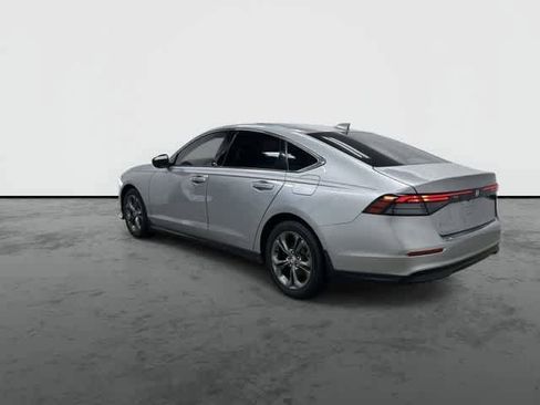 Used 2023 Honda Accord EX image 9