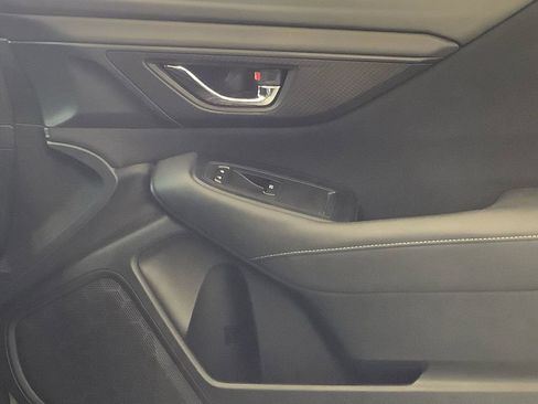 Used 2020 Subaru Outback Premium image 9