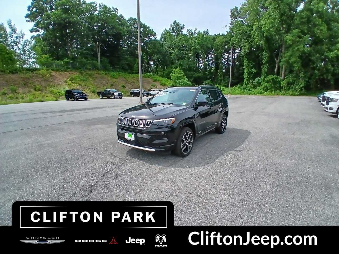 New 2025 Jeep Compass Limited w/ Elite Group AWD/4WD image 1