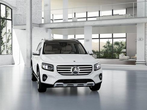 New 2026 Mercedes-Benz GLB 250 4MATIC image 8