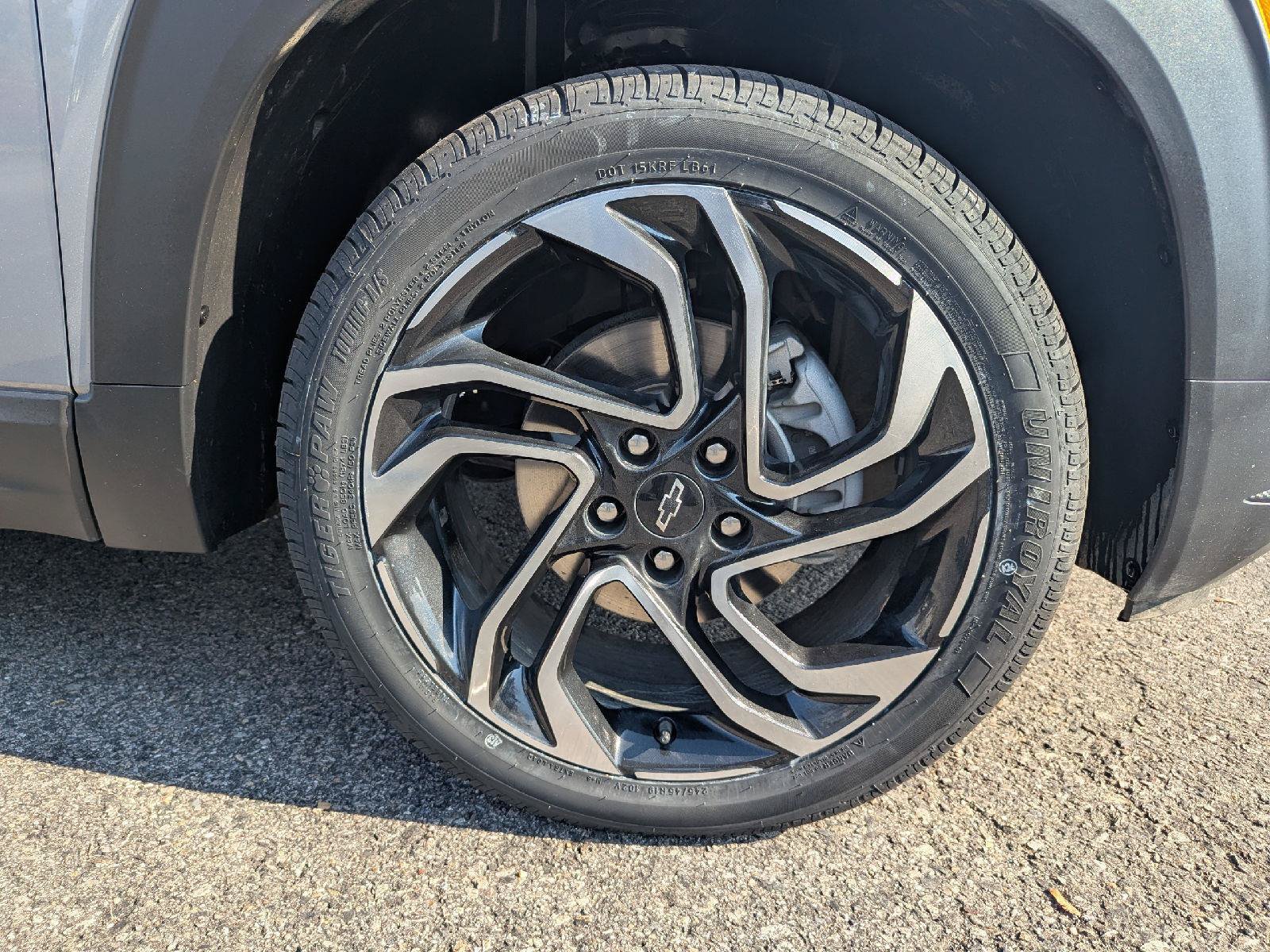 Used 2024 Chevrolet TrailBlazer RS w/ Convenience Package AWD/4WD image 9