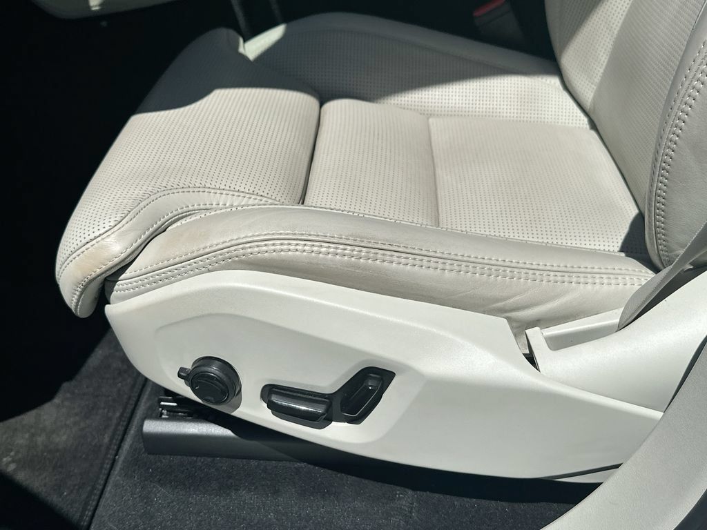 Used 2018 Volvo XC90 T6 Inscription w/ Convenience Package AWD/4WD image 9