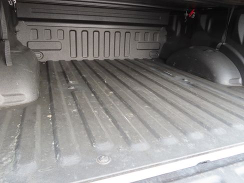 Used 2023 Ford F150 Lariat image 19