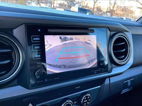 Used 2019 Toyota Tacoma TRD Sport image 26