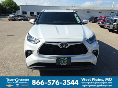 Used 2023 Toyota Highlander XLE