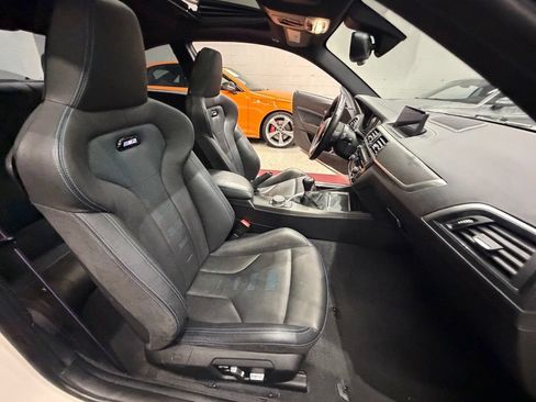 Used 2020 BMW M2 Competition w/ Executive Package RWD image 32