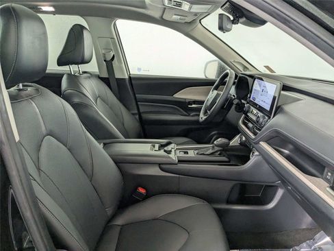 Used 2024 Toyota Grand Highlander Platinum image 26