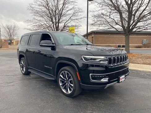 Used 2022 Jeep Wagoneer Series II w/ Premium Group I image 2