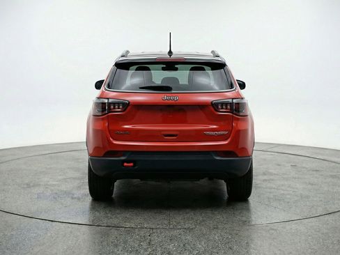 Used 2025 Jeep Compass Trailhawk image 7