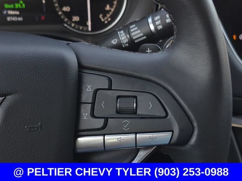 Used 2025 Cadillac XT6 Luxury FWD image 23