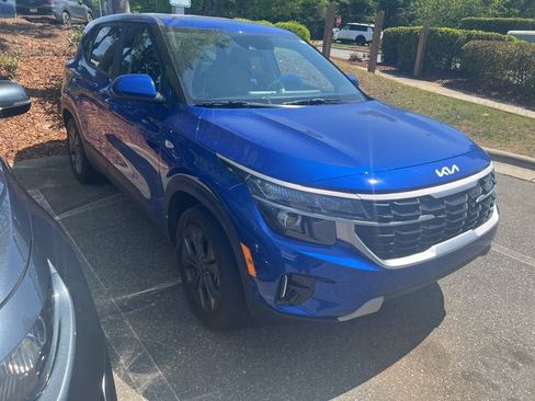 Used 2024 Kia Seltos LX image 7