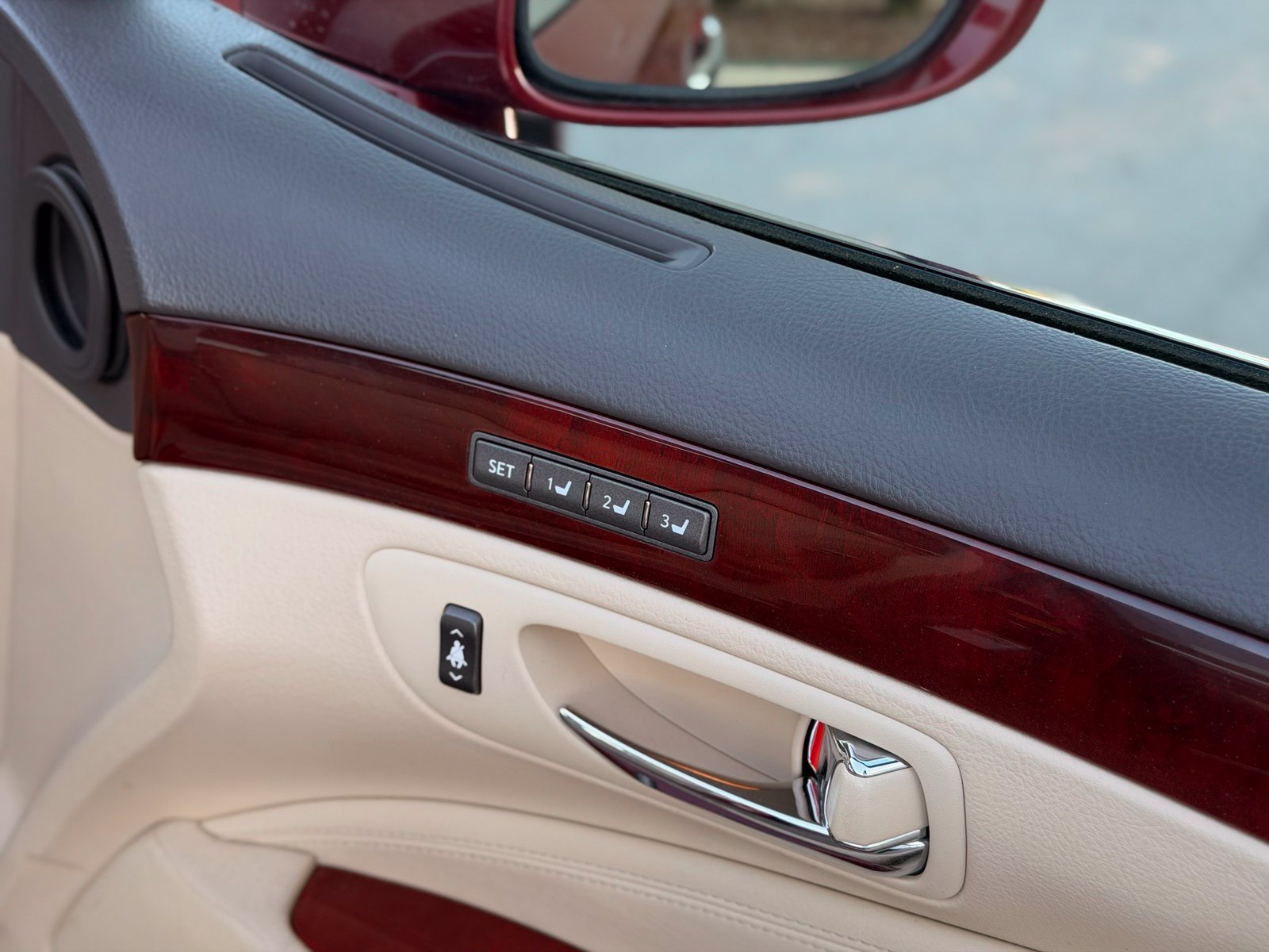 Used 2011 Lexus LS 460 AWD w/ Luxury Value Edition image 41