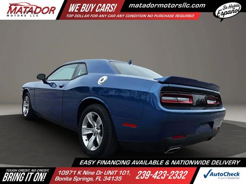 Used 2021 Dodge Challenger SXT RWD image 7