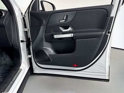 New 2026 Mercedes-Benz GLB 250 image 23