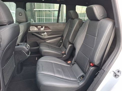 Used 2022 Mercedes-Benz GLS 450 4MATIC image 7