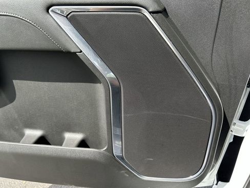 Used 2025 GMC Sierra 1500 Elevation image 24