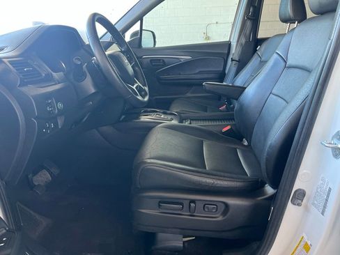 Used 2023 Honda Passport EX-L image 9
