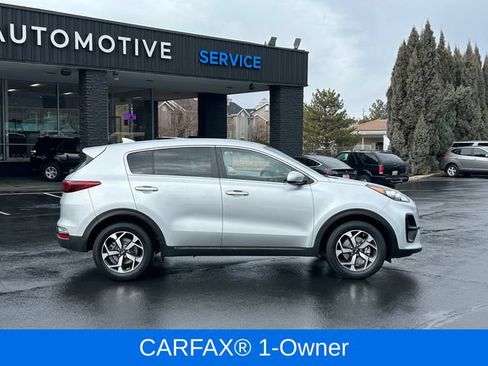 Used 2021 Kia Sportage LX FWD image 2