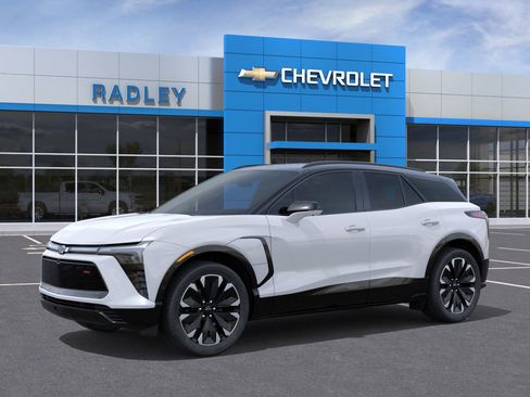 New 2026 Chevrolet Blazer EV RS image 2