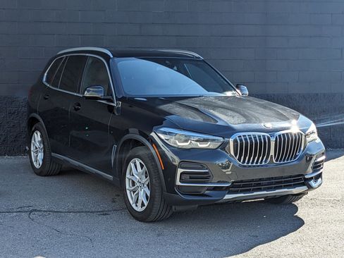 Used 2023 BMW X5 xDrive40i w/ Premium Package image 8