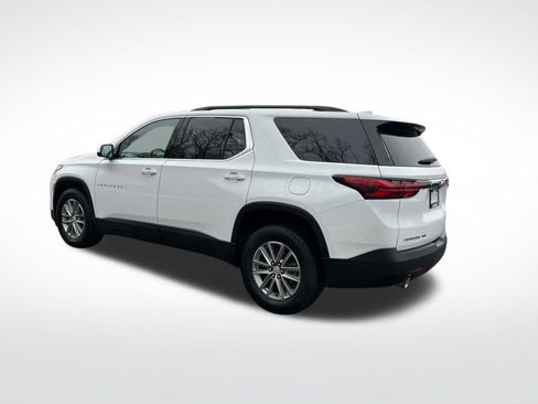 Used 2023 Chevrolet Traverse LT image 3