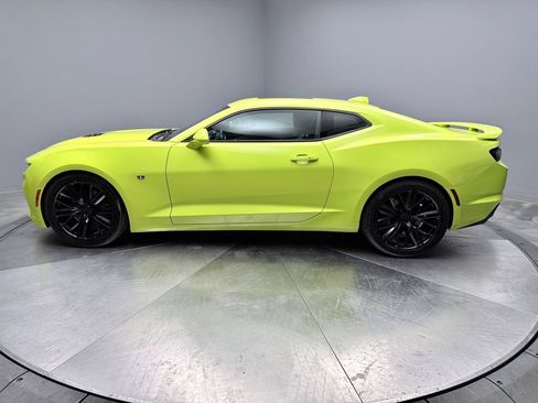 Used 2020 Chevrolet Camaro SS RWD image 8