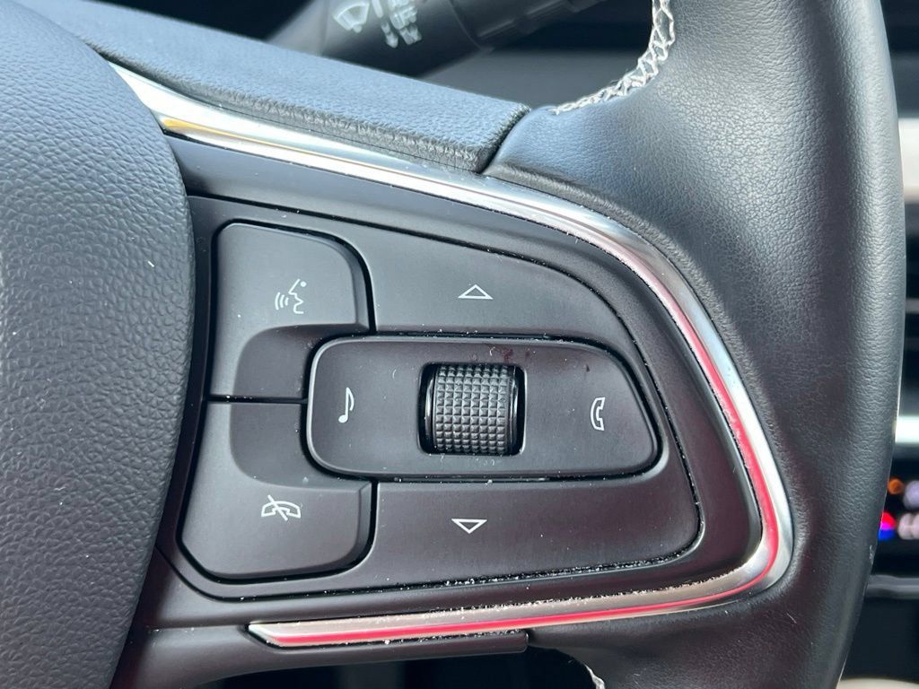 Used 2025 Buick Encore GX Avenir w/ Avenir Technology Package AWD/4WD image 14