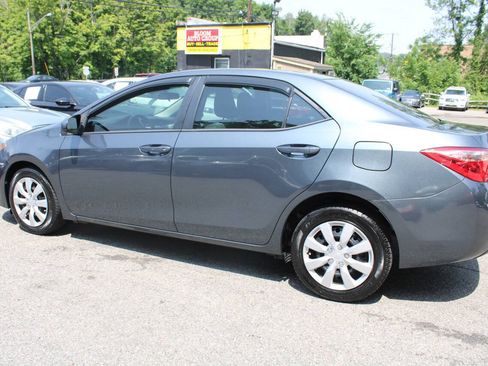 Used 2017 Toyota Corolla LE FWD image 11