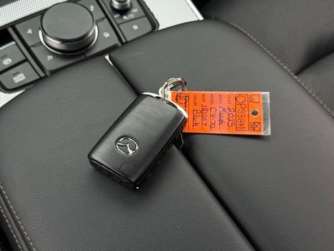 Used 2025 MAZDA CX-70 3.3 Turbo w/ Preferred Package image 5