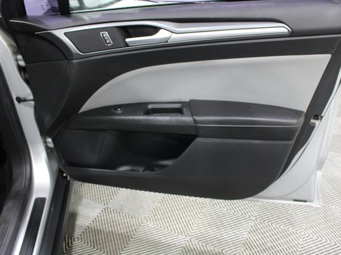 Used 2014 Ford Fusion S FWD image 21