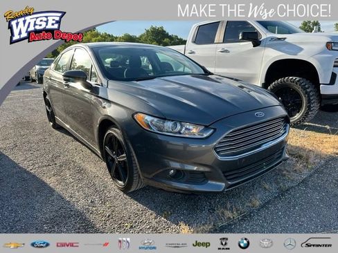 Used 2016 Ford Fusion SE w/ Equipment Group 201A FWD image 1