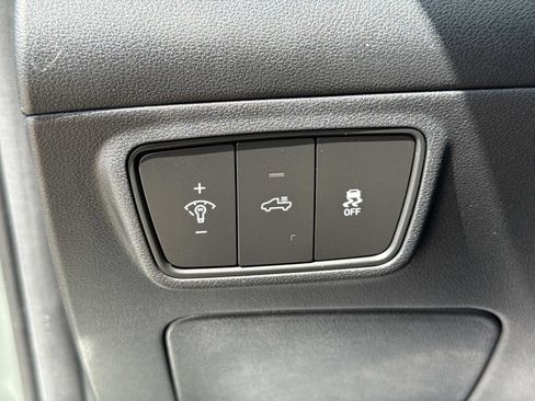 Used 2023 Hyundai Santa Cruz SE AWD/4WD image 40