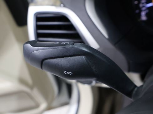 Used 2013 Lincoln MKZ image 38